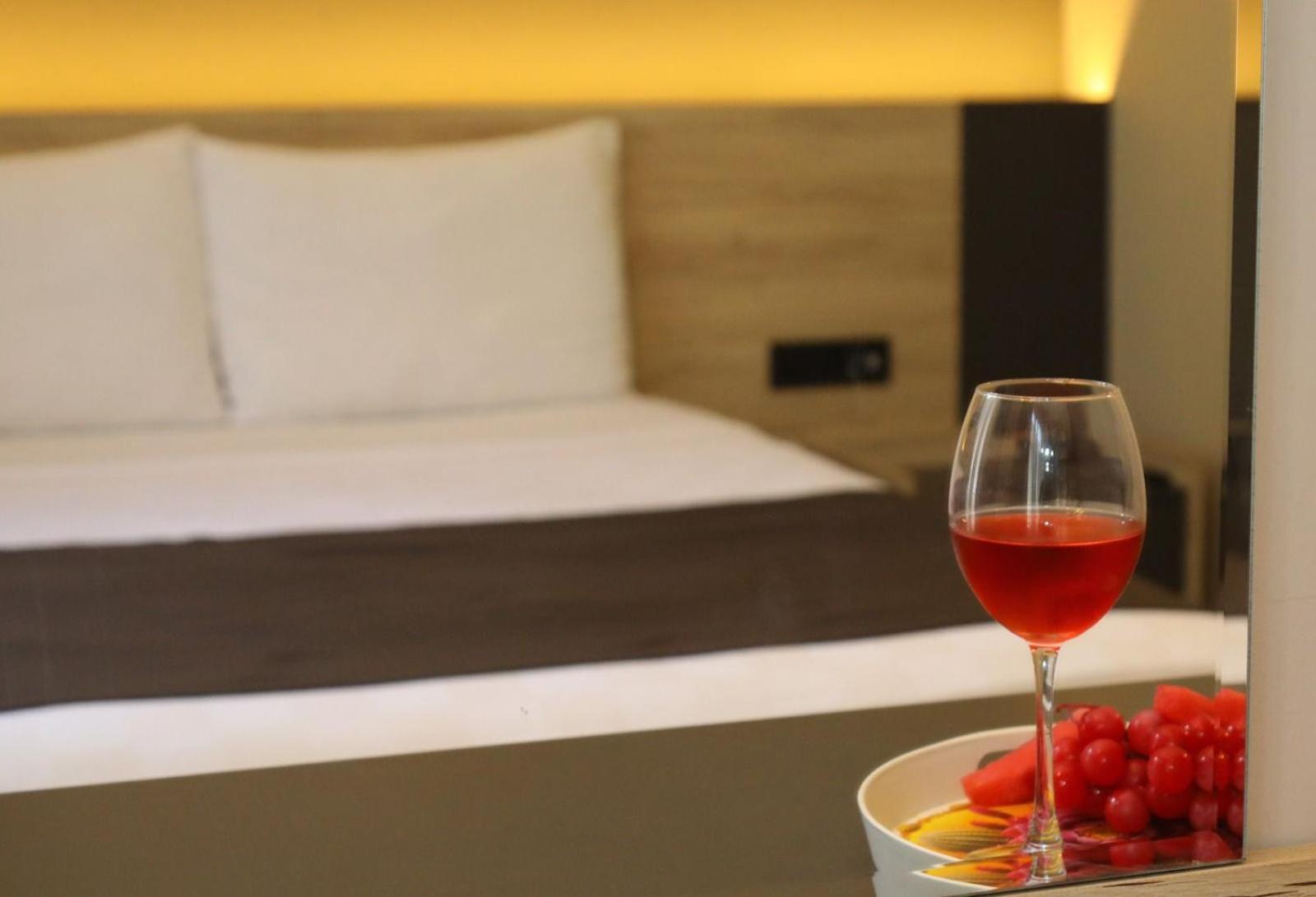 Grand Faik Hotel Çeşme エクステリア 写真