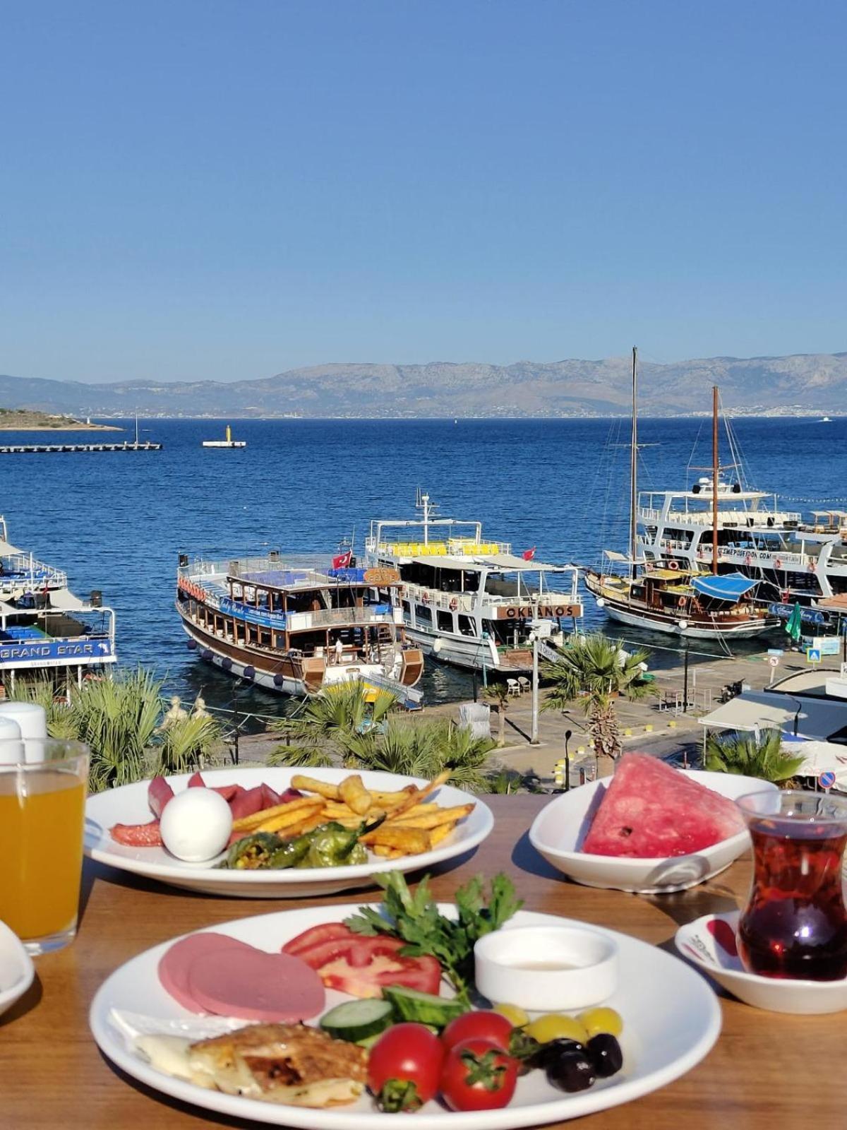 Grand Faik Hotel Çeşme エクステリア 写真