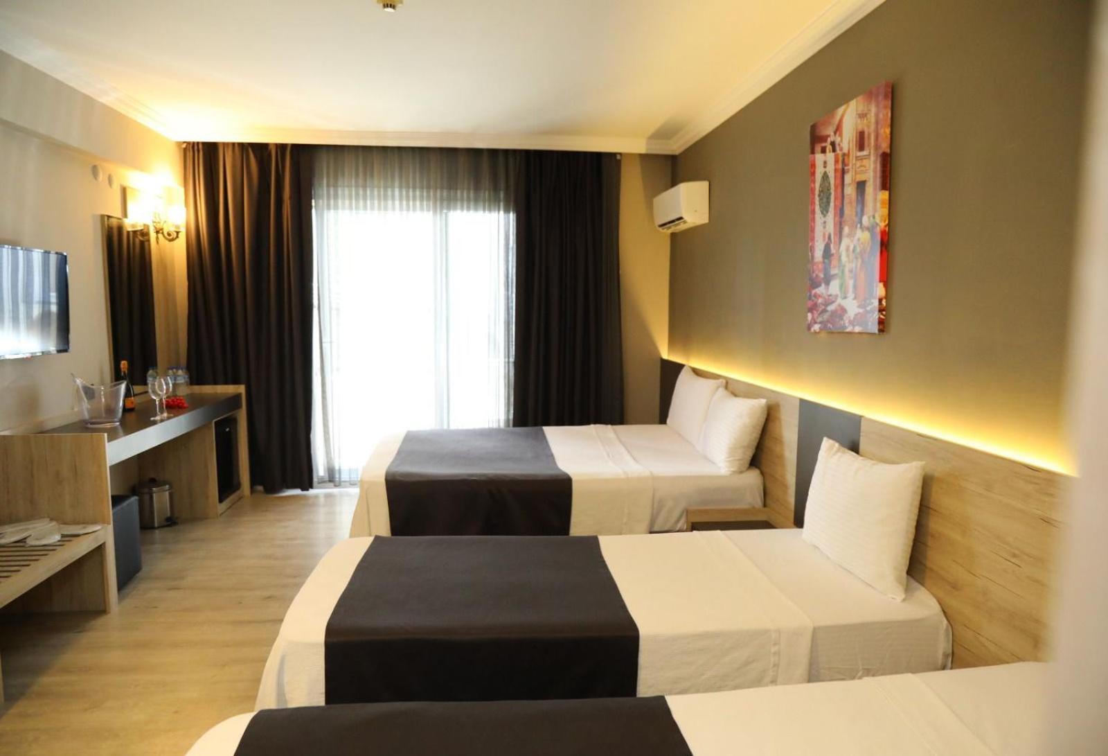 Grand Faik Hotel Çeşme エクステリア 写真
